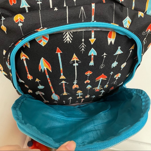 ARROW PRINT BACKPACK - Picture 7 of 16